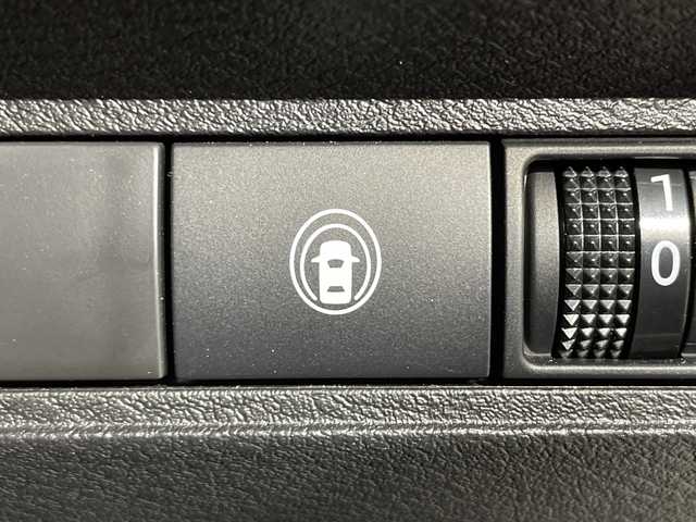 日産 ノート X 神奈川県 2025(令7)年 0.4万km グレー エマージェンシーブレーキ/全方位運転支援システム/純正9型ナビ【MM223D-L】/・BT/フルセグTV/CD/DVD/HDMI/SD/バックカメラ/電動パーキングブレーキ/オートブレーキホールド/D-MODE/EVMODE/インテリジェントキー/スペアキー/プッシュスタートボタン/ドライブレコーダー/ビルトインETC/LEDヘッドライト/純正フロアマット