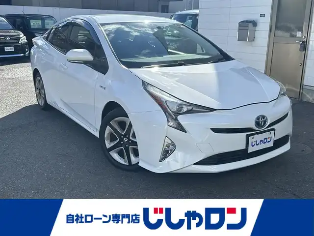 トヨタ プリウス S ツーリングセレクション 滋賀県 2016(平28)年 13.6万km スーパーホワイトⅡ (株)IDOMが運営する【じしゃロン草津店】の自社ローン対象車両になります。こちらは現金ご利用時の価格です。自社ローンご希望の方は別途その旨お申付け下さい。