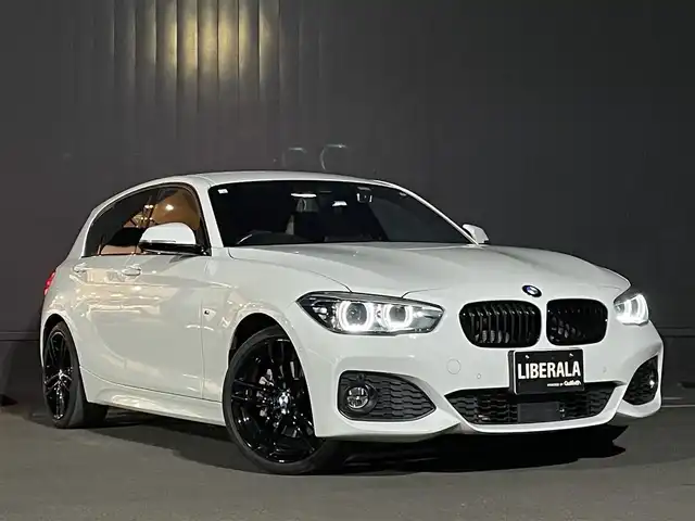 ＢＭＷ １１８ｄ Mスポーツ エディションシャドー 茨城県 2019(令1)年 2.6万km アルピンホワイトⅢ インテリジェントセーフティ/PDC/コンフォートアクセス/iDriveナビ/社外フルセグTV/前席パワーシート/前席シートヒーター/アンビエントライト/バックカメラ/ミラー一体型ETC2.0/ダークカラーLEDヘッドライト/ブラックカラー18インチ純正アルミ