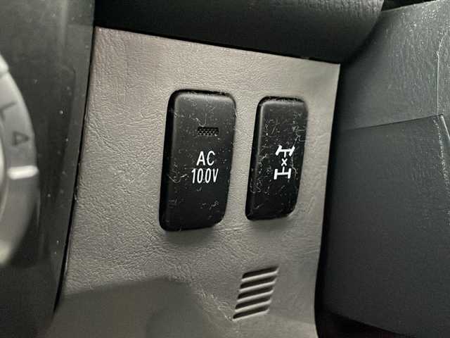 トヨタ ハイラックス サーフ SSR－X LTD 山口県 2007(平19)年 12.4万km ブラック 社外メモリナビ/Bluetooth/フルセグTV/バックカメラ/リモコンキー/キセノンライト/フォグライト/ルーフレール/ハッチパワーウィンドゥ/オールオートパワーウィンドゥ/ETC/社外前方ドライブレコーダー/社外グリル（TOYOTAデザイン）/社外バンパーガード/社外17インチAW/サマータイヤ4本車載（アルミなし）/保証書・取説/スペアキー1本