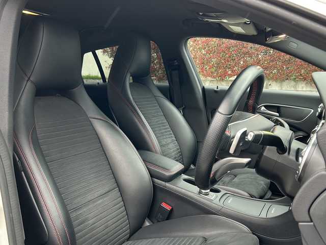 メルセデス・ベンツ ＣＬＡ１８０ Sブレイク　スポーツ 福島県 2016(平28)年 7万km カルサイトホワイト 純正ナビ　Ａｐｐｌｅ　ＣａｒＰｌａｙ　ドライブレコーダー　ＥＴＣ　ＵＳＢ端子　スペアキー有　クルーズコントロール　ＭＴモード付ＡＴ　オートライト　純正アルミホイール　スタットレスタイヤ付　寒冷地仕様