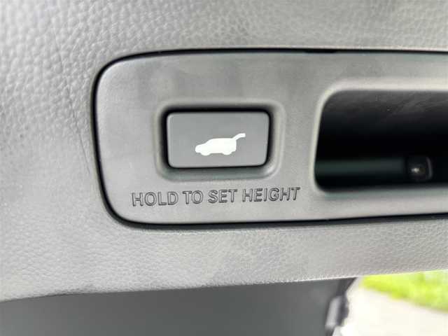 ホンダ ヴェゼル ハイブリッド e:HEV Z 福岡県 2023(令5)年 1.2万km プラチナホワイトパール ホンダセンシング/盗難防止/コーナーセンサー/エアバッグ　/カーテンエアバッグ/パーキングアシスト/ドラレコ/バッグカメラ　/SDナビ/BT/フルセグTV/純正フロアマット/純正アルミホイール/プッシュスタート/スマートキー/ETC2.0/オートライト/LED/フルフラット/チップアップシート/USB