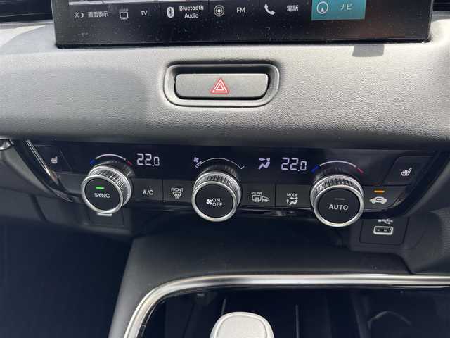 ホンダ ヴェゼル ハイブリッド e:HEV Z 福岡県 2023(令5)年 1.2万km プラチナホワイトパール ホンダセンシング/盗難防止/コーナーセンサー/エアバッグ　/カーテンエアバッグ/パーキングアシスト/ドラレコ/バッグカメラ　/SDナビ/BT/フルセグTV/純正フロアマット/純正アルミホイール/プッシュスタート/スマートキー/ETC2.0/オートライト/LED/フルフラット/チップアップシート/USB