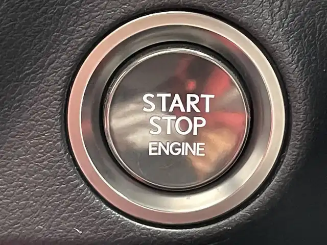 レクサス ＲＸ 300 Fスポーツ 滋賀県 2020(令2)年 6.6万km ホワイトノーヴァガラスフレーク 禁煙車/純正ナビ/CD.DVD.Bluetooth.フルセグ/全方位カメラ/プリクラッシュセーフティ/レーンキープアシスト/追従クルーズコントロール/クリアランスソナー/ビルトインETC2.0/サンルーフ/赤レザーシート/全席シートヒーター/前席シートベンチレーション/ステアリングヒーター/オートマチックハイビーム/オートライト/オートブレーキホールド/LEDヘッドライト/スマートキー