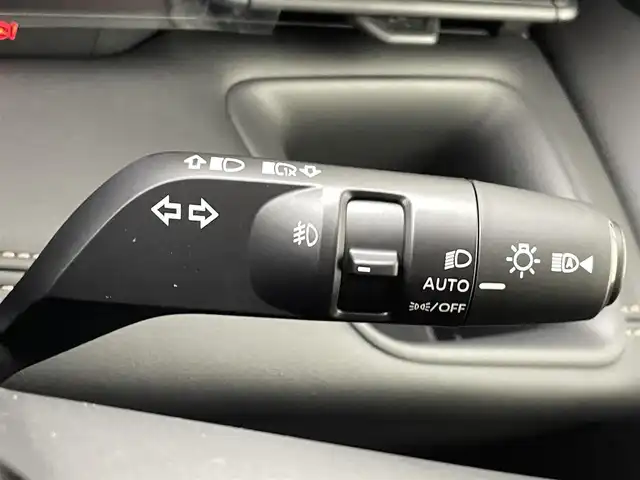 日産 セレナ e－パワー ハイウェイスター V 熊本県 2025(令7)年 0.1万km未満 ダイヤモンドブラック 登録済未使用車/純正１２．３インチナビ（BT・フルセグ・USB・HDMI）/全周囲カメラ　/純正前方ドライブレコーダー　/ビルトインＥＴＣ２．０　/レーダークルーズコントロール/両側パワースライドドア　/前後クリアランスソナー/プロパイロット/インテリジェントエマージェンシーブレーキ/ヒルスタートアシスト/前方衝突予測警報/衝突回避ステアリングアシスト/車線逸脱防止支援システム/車線逸脱警報/後退時車両検知警報/ふらつき警報機能/踏み間違い衝突防止アシスト/標識認識機能/車両接近通報装置/横滑り防止/ブラインドスポットモニター/置くだけ充電/純正１６インチAW/オートライト/オートマチックハイビーム/LEDヘッドライト/フォグライト/スマートキー/プッシュスタート/スペアキー1本