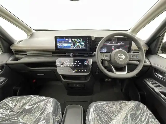 日産 セレナ e－パワー ハイウェイスター V 熊本県 2025(令7)年 0.1万km未満 ダイヤモンドブラック 登録済未使用車/純正１２．３インチナビ（BT・フルセグ・USB・HDMI）/全周囲カメラ　/純正前方ドライブレコーダー　/ビルトインＥＴＣ２．０　/レーダークルーズコントロール/両側パワースライドドア　/前後クリアランスソナー/プロパイロット/インテリジェントエマージェンシーブレーキ/ヒルスタートアシスト/前方衝突予測警報/衝突回避ステアリングアシスト/車線逸脱防止支援システム/車線逸脱警報/後退時車両検知警報/ふらつき警報機能/踏み間違い衝突防止アシスト/標識認識機能/車両接近通報装置/横滑り防止/ブラインドスポットモニター/置くだけ充電/純正１６インチAW/オートライト/オートマチックハイビーム/LEDヘッドライト/フォグライト/スマートキー/プッシュスタート/スペアキー1本