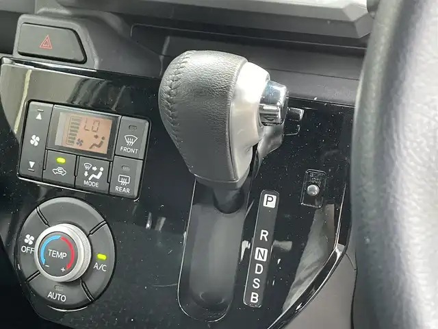 ダイハツ ウェイク G ターボ リミテッド SAⅢ 滋賀県 2018(平30)年 5万km パールホワイトⅢ 禁煙車/社外7インチナビ/（CD・DVD・SD・Bluetooth）/両側パワースライドドア/後方コーナーセンサー/ドライブレコーダー/オートマチックハイビーム/オートライト/衝突被害軽減システム/ステアリングリモコン/ETC/プッシュスタート/オートエアコン/横滑り防止装置
