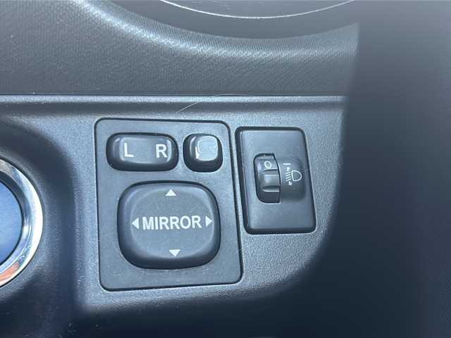 トヨタ アクア G 茨城県 2012(平24)年 12.2万km グレーメタリック ワンセクTVナビ（CN-RA05WD）/（Bluetooth/iPod/USB）/純正15インチアルミホイール/純正フロアマット/シートヒーター/ドライブレコーダー/ETC/スマートキー/保証書/取説書