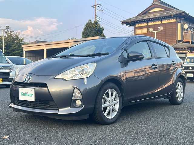 トヨタ アクア G 茨城県 2012(平24)年 12.2万km グレーメタリック ワンセクTVナビ（CN-RA05WD）/（Bluetooth/iPod/USB）/純正15インチアルミホイール/純正フロアマット/シートヒーター/ドライブレコーダー/ETC/スマートキー/保証書/取説書