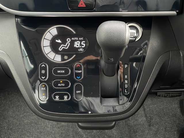 日産 デイズ ルークス ハイウェイスター Gターボ 山口県 2017(平29)年 5.2万km オーシャンブルーP 純正SDナビ　【MM317D-W】/・アラウンドビューモニター/ETC/後席サーキュレーター/運転支援機能/・アイドリングストップ/・エマージェンシーブレーキ/・ヒルスタートアシスト/・アンチロックブレーキシステム/・電動パワーステアリング/・クルーズコントロール/・走行支援システム/・踏み間違い衝突防止アシスト/両側パワースライドドア/純正15インチアルミホイール/純正LEDライト/オートマチックハイビーム/取扱説明書/ウィンカーミラー/ドアバイザー