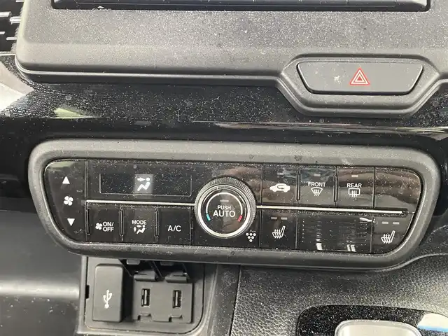 ホンダ Ｎ ＢＯＸ カスタム L 滋賀県 2021(令3)年 10.7万km クリスタルブラックパール 純正ナビ/Bluetooth/CD/USB/フルセグTV/追従クルーズコントロール/左側パワースライドドア/シートヒーター/プラズマクラスター技術搭載フルオートエアコン/純正14インチアルミホイール/オートライト/オートハイビーム/ドライブレコーダー/ETC