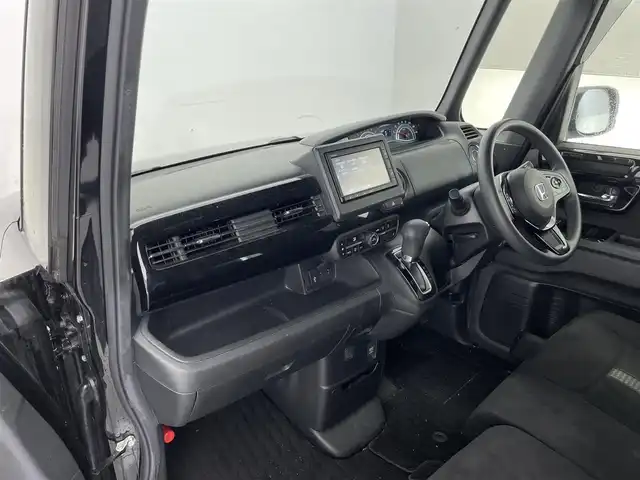 ホンダ Ｎ ＢＯＸ カスタム L 滋賀県 2021(令3)年 10.7万km クリスタルブラックパール 純正ナビ/Bluetooth/CD/USB/フルセグTV/追従クルーズコントロール/左側パワースライドドア/シートヒーター/プラズマクラスター技術搭載フルオートエアコン/純正14インチアルミホイール/オートライト/オートハイビーム/ドライブレコーダー/ETC