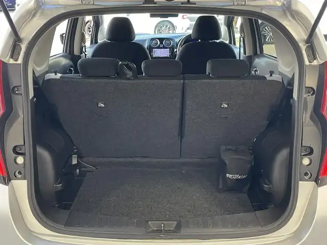 日産 ノート e－パワー X 群馬県 2018(平30)年 4.1万km アルティメイトメタルシルバー 純正ＳＤナビ　/フルセグ　/Ｂｌｕｅｔｏｏｔｈ　/前方ドライブレコーダー　/前後コーナーセンサー　/ヒーターミラ　/パワーステアリング　/ＬＥＤヘッドライト　/純正フロアマット　/電動格納ミラー　/ステアリングスイッチ