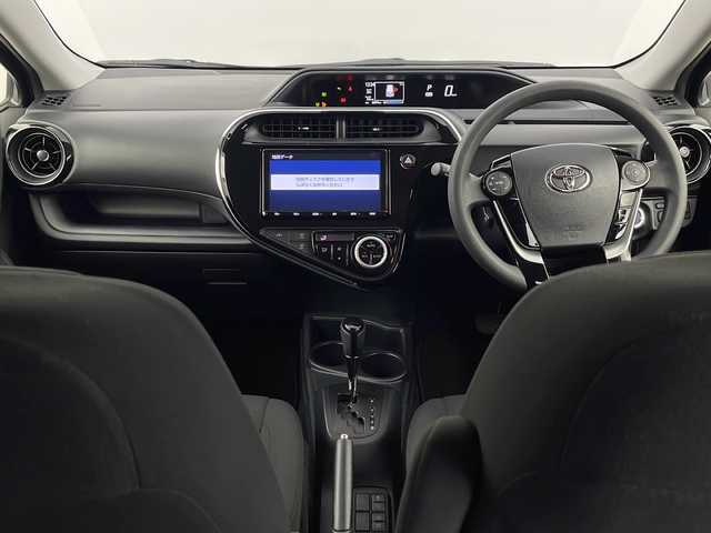 トヨタ アクア S スタイルブラック 埼玉県 2019(令1)年 0.9万km ダークブルーマイカ 純正9型SDナビ/（BT/AM/FM/CD/DVD/フルセグTV）/バックカメラ/プリクラッシュセーフティ/オートハイビーム/ビルトインETC/キセノンライト/純正フロアマット/ウィンカーミラー/スマートキー/AAC