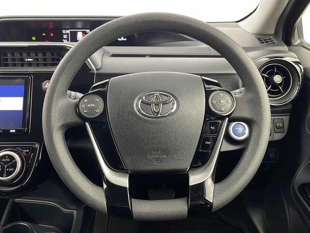 トヨタ アクア S スタイルブラック 埼玉県 2019(令1)年 0.9万km ダークブルーマイカ 純正9型SDナビ/（BT/AM/FM/CD/DVD/フルセグTV）/バックカメラ/プリクラッシュセーフティ/オートハイビーム/ビルトインETC/キセノンライト/純正フロアマット/ウィンカーミラー/スマートキー/AAC