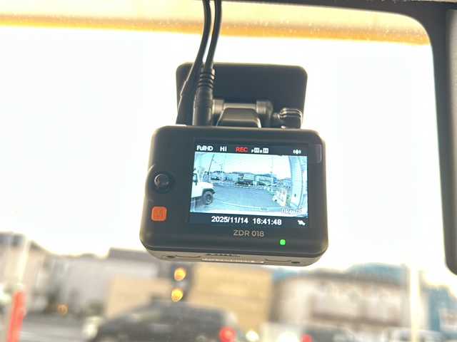 トヨタ ルーミー カスタムG－T 神奈川県 2021(令3)年 1.2万km パールホワイトⅢ ワンオーナー/純正ディーラーナビ(CD/DVD/SD/BT/フルセグTV)/全方位カメラ/両側パワースライドドア/プリクラッシュセーフティ/横滑り防止装置/アイドリングストップ/クリアランスソナー/レーダークルーズコントロール/D/N席シートヒーター/ETC2.0/前後ドライブレコーダー/2列目サンシェード/ISOFIX/スペアキー×1/保証書/取扱説明書