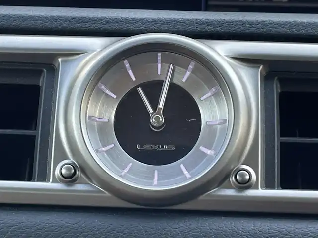 レクサス ＧＳ 450h バージョンL 愛知県 2014(平26)年 7.5万km ソニックチタニウム ・レクサス純正メモリーナビ/・フルセグテレビ/・CD/DVD/Blu-ray再生機能/・ミュージックサーバー(SD録音)/・Bluetooth/AUX/USB接続機能/・バックカメラ/・DSRC（旧ETC2.0）/・本革シート/・パワーシート（運転席・運転席）/・シートヒーター（運転席・運転席）/・シートベンチレーション（運転席・運転席）/・オットマン（運転席・運転席）/・電動リアゲート/・純正フロアマット/・純正１８インチアルミホイール/・純正LEDヘッドライト/・オートライト/・コーナーセンサー/・ブラインドスポットモニター/・電動パーキングブレーキ/・ブレーキホールド/・MTモード付CVT/・パドルシフト