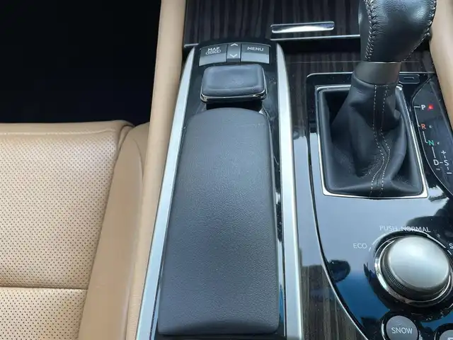 レクサス ＧＳ 450h バージョンL 愛知県 2014(平26)年 7.5万km ソニックチタニウム ・レクサス純正メモリーナビ/・フルセグテレビ/・CD/DVD/Blu-ray再生機能/・ミュージックサーバー(SD録音)/・Bluetooth/AUX/USB接続機能/・バックカメラ/・DSRC（旧ETC2.0）/・本革シート/・パワーシート（運転席・運転席）/・シートヒーター（運転席・運転席）/・シートベンチレーション（運転席・運転席）/・オットマン（運転席・運転席）/・電動リアゲート/・純正フロアマット/・純正１８インチアルミホイール/・純正LEDヘッドライト/・オートライト/・コーナーセンサー/・ブラインドスポットモニター/・電動パーキングブレーキ/・ブレーキホールド/・MTモード付CVT/・パドルシフト