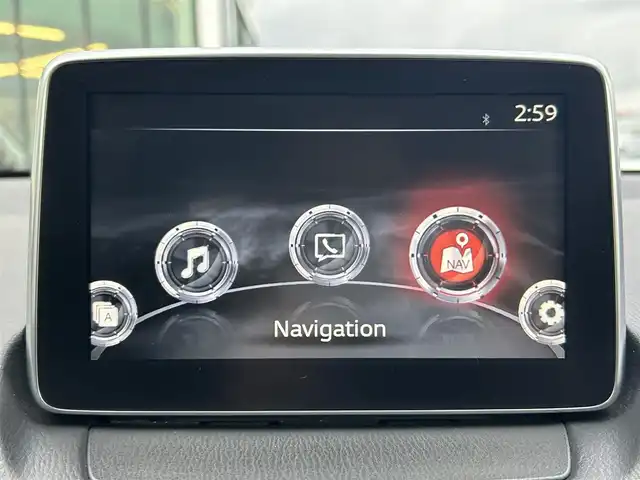 マツダ デミオ XD ツーリング 島根県 2016(平28)年 8.2万km ソウルレッドプレミアムメタリック 登録時走行距離81137km/ワンオーナー/純正ナビ(Bluetooth・AM・FM・CD・DVD)/フルセグテレビ/前席シートヒーター/パドルシフト/クルーズコントロール/スマートシティブレーキサポート/ヘッドアップディスプレイ/ステアリングスイッチ/純正16インチAW/純正フロアマット/i-stop/ETC/オートライト/LEDヘッドライト/フォグランプ/ドアバイザー/プッシュスタート/スマートキー/禁煙車