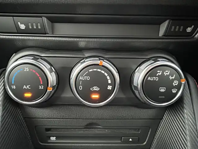 マツダ デミオ XD ツーリング 島根県 2016(平28)年 8.2万km ソウルレッドプレミアムメタリック 登録時走行距離81137km/ワンオーナー/純正ナビ(Bluetooth・AM・FM・CD・DVD)/フルセグテレビ/前席シートヒーター/パドルシフト/クルーズコントロール/スマートシティブレーキサポート/ヘッドアップディスプレイ/ステアリングスイッチ/純正16インチAW/純正フロアマット/i-stop/ETC/オートライト/LEDヘッドライト/フォグランプ/ドアバイザー/プッシュスタート/スマートキー/禁煙車