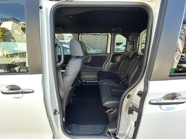 ホンダ Ｎ ＢＯＸ カスタム G L ターボ ホンダセンシング 東京都 2019(平31)年 2.2万km プラチナホワイトパール ワンオーナー/純正GathersSDナビ（VXM-194VFi）/両側パワースライドドア/バックカメラ/純正15インチアルミホイール/ホンダセンシング/ビルトインETC/取扱説明書/保証書/スペアキー1本