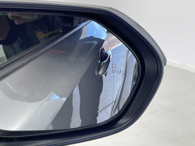 トヨタ ＧＲカローラ RZ 愛知県 2025(令7)年 0.3万km ガンＭ プレシャスメタル(1L5)/・JBLプレミアムサウンド/・ブラインドスポットモニター/・純正8型ナビ/フルセグTV/Bluetooth/AppleCarplay/・バックカメラ/・前席シートヒーター/・専用セミバケットシート/・置くだけ充電/・カーボンルーフ/・エアロダイナミクスパーツ/・3本だしマフラー/・オートLEDヘッドライト/・リアフォグライト/・ビルトインETC２．０/・BBS製18インチアルミホイール/【トヨタセーフティセンス】/・プリクラッシュセーフティ/・フロントクロストラフィックアラート（FCTA）/・レーンディパーチャーアラート（LDA）/・レーダークルーズコントロール/・オートマチックハイビーム（AHB）/・ロードサインアシスト（RSA）