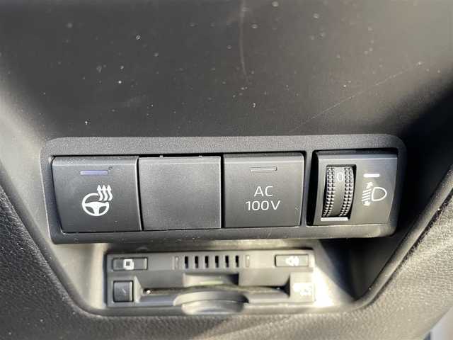 トヨタ アクア Z 千葉県 2021(令3)年 1.6万km クリアベージュメタリック 大型ディスプレイオーディオ/後カメラ/ETC/ハーフレザー/シートヒーター/コーナーセンサー/100V電源/パワーシート/純正アルミホイール/純正フロアマット/LEDヘッドライト/オートライト/プッシュスタート/スマートキー/オートマチックハイビーム/衝突被害軽減システム