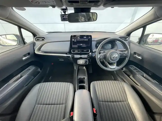 トヨタ アクア Z 千葉県 2021(令3)年 1.6万km クリアベージュメタリック 大型ディスプレイオーディオ/後カメラ/ETC/ハーフレザー/シートヒーター/コーナーセンサー/100V電源/パワーシート/純正アルミホイール/純正フロアマット/LEDヘッドライト/オートライト/プッシュスタート/スマートキー/オートマチックハイビーム/衝突被害軽減システム