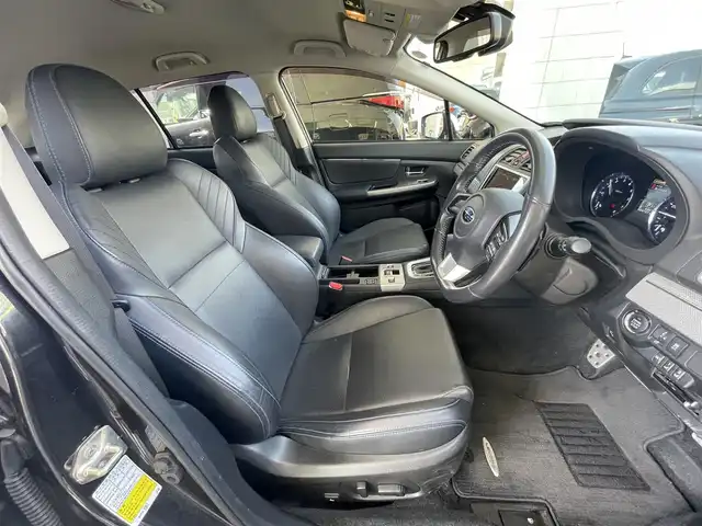 スバル レヴォーグ 1．6GT－S アイサイト 愛知県 2017(平29)年 8.5万km ダークグレーメタリック ワンオーナー/黒レザーシート/アイサイトVer3/アドバンスセーフティーパッケージ/・スバルリヤビークルディテクション（後側方警戒支援機能）/・サイドビューモニター/・ハイビームアシスト/・アイサイトアシストモニター/純正ダイアトーンナビ（NR-MZ200-FJ）/フルセグTV・Bluetooth・USB・CD・DVD・AUX・AM・FM/バックカメラ/ブラインドスポットモニター/ヒルスタートアシスト/前席パワーシート（運転席メモリ機能付き）/前席シートヒーター/レーダークルーズコントロール/パドルシフト/ETC/ハロゲンライト/フォグランプ/オートライト/純正フロアマット/純正ドアバイザー/取扱説明書/保証書/スペアスマートキー