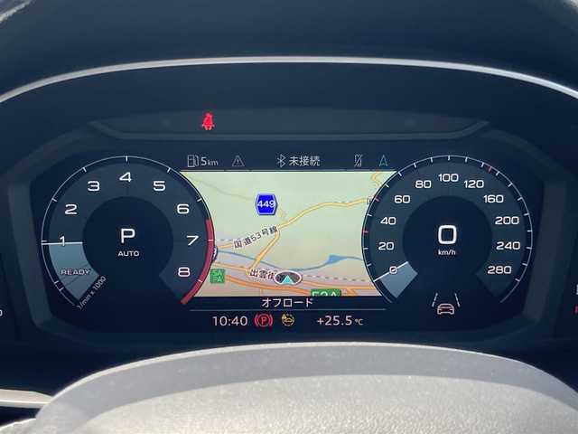 アウディ Ｑ３ SB 35TFSI Sライン 岡山県 2023(令5)年 2.5万km グレイシアホワイトメタリック MMIナビゲーション/サラウンドビューカメラ/LEDヘッドライト/デイタイムランニングライト/LEDリアコンビネーションライト//ダイナミックターンインディケーター/アーティフィシャルレザーS lineロゴスポーツシート/バーチャルコックピット/アンビエントライティング/アウディパーキングシステム/エレクトロメカニカルパーキングブレーキ/コンビニエンス&アシスタンスパッケージ/・シートヒーター (フロント)/・シート電動調整機能 (フロント)/・ランバーサポート 4ウェイ (フロント)/・ステアリングホイール 3スポークレザーマルチファンクションパドルシフト/・オートマチックテールゲート/・アウディホールドアシスト/・アダプティブクルーズアシスト/・ハイビームアシスト/・アウディサイドアシスト/・エマージェンシーアシスト/・リヤクロストラフィックアシスト/プラスパッケージ/・パーシャルレザー/・マルチカラーアンビエントライティング/・アルミホイール 20スポークVデザイン グラファイトグレー 7J×19＋235/50R19タイヤ/・リヤシートUSB