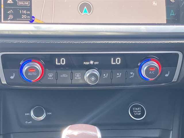 アウディ Ｑ３ SB 35TFSI Sライン 岡山県 2023(令5)年 2.5万km グレイシアホワイトメタリック MMIナビゲーション/サラウンドビューカメラ/LEDヘッドライト/デイタイムランニングライト/LEDリアコンビネーションライト//ダイナミックターンインディケーター/アーティフィシャルレザーS lineロゴスポーツシート/バーチャルコックピット/アンビエントライティング/アウディパーキングシステム/エレクトロメカニカルパーキングブレーキ/コンビニエンス&アシスタンスパッケージ/・シートヒーター (フロント)/・シート電動調整機能 (フロント)/・ランバーサポート 4ウェイ (フロント)/・ステアリングホイール 3スポークレザーマルチファンクションパドルシフト/・オートマチックテールゲート/・アウディホールドアシスト/・アダプティブクルーズアシスト/・ハイビームアシスト/・アウディサイドアシスト/・エマージェンシーアシスト/・リヤクロストラフィックアシスト/プラスパッケージ/・パーシャルレザー/・マルチカラーアンビエントライティング/・アルミホイール 20スポークVデザイン グラファイトグレー 7J×19＋235/50R19タイヤ/・リヤシートUSB