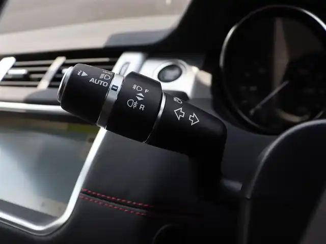 ランドローバー レンジローバーイヴォーク HSEダイナミック 長野県 2016(平28)年 4.7万km グレーⅡ 赤黒ツートンレザー/パノラマガラスルーフ/純正ナビTV/360°カメラ/クルコン/MERIDIANサウンド/衝突軽減B/LKA/BSM/パワーシート/ヒーター/パワーバックドア/OP20AW/LEDライト