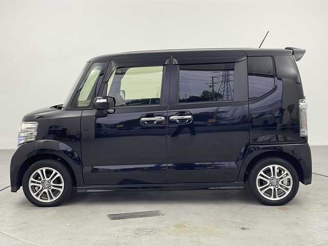 ホンダ Ｎ ＢＯＸ カスタム G SSパッケージ 愛知県 2017(平29)年 6.6万km クリスタルブラックパール 純正ナビ/   フルセグTV/CD/DVD/Bluetooth/バックモニター/横滑り防止装置/前席シートヒーター/両側パワースライドドア/アイドリングストップ/前後ドライブレコーダー/純正14インチアルミホイール/純正フロアマット/プッシュスタート/スマートキー/ＥＴＣ/禁煙車