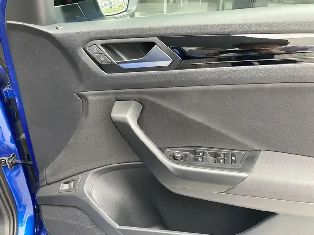 フォルクスワーゲン ＶＷ Ｔ－ロック TSI ブラックスタイル 和歌山県 2022(令4)年 1.9万km 青Ｍ ワンオーナー/純正ナビ　TV/BT/USB/バックカメラ/ETC/BSM/ACC/AppleCarplay/AndroidAuto/360度ドラレコ/LEDヘッドライト/ルーフレール/取扱説明書/保証書/スペアキー