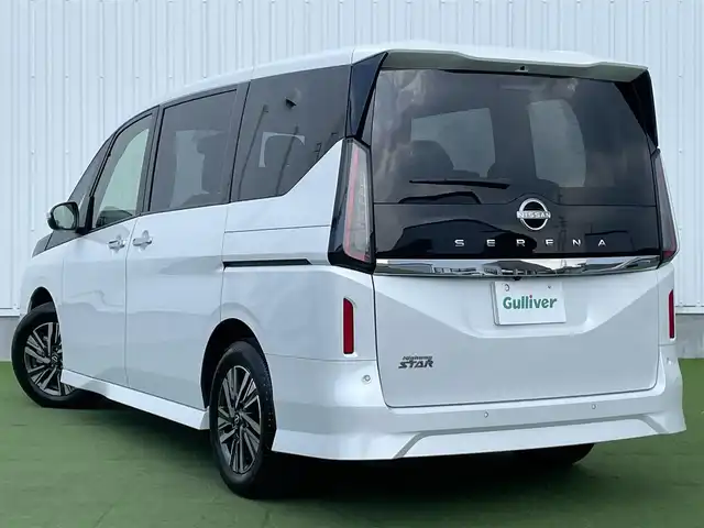 日産 セレナ ハイウェイスター V 香川県 2024(令6)年 1.1万km プリズムホワイト プロパイロット/クルーズコントロール/ブラインドスポットモニター/オートホールド/両側パワースライドドア/バックカメラ/純正ナビ/純正フロアマット/純正アルミホイール16インチ/Bluetooth/ETC/パワーウィンドウ/オートエアコン/プッシュスタート/スマートキー