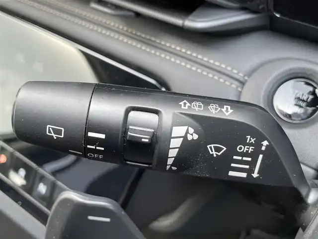日産 セレナ ハイウェイスター V 香川県 2024(令6)年 1.1万km プリズムホワイト プロパイロット/クルーズコントロール/ブラインドスポットモニター/オートホールド/両側パワースライドドア/バックカメラ/純正ナビ/純正フロアマット/純正アルミホイール16インチ/Bluetooth/ETC/パワーウィンドウ/オートエアコン/プッシュスタート/スマートキー