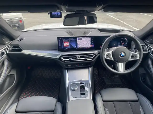 ＢＭＷ ＢＭＷ ４２０ｉ グランクーペ Mスポーツ 福岡県 2023(令5)年 1.1万km 白 ・アダプティブクルーズコントロール/・純正ナビ/USB/BT/carplay/・全方位カメラ/・ハーフレザー/シートヒーター/・ドライブレコーダー/・フルセグ/・ETC/・純正18AW/・保証書/・取扱説明書/・スペアキー×２