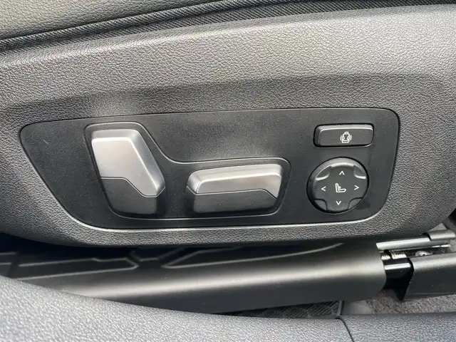 ＢＭＷ ＢＭＷ ４２０ｉ グランクーペ Mスポーツ 福岡県 2023(令5)年 1.1万km 白 ・アダプティブクルーズコントロール/・純正ナビ/USB/BT/carplay/・全方位カメラ/・ハーフレザー/シートヒーター/・ドライブレコーダー/・フルセグ/・ETC/・純正18AW/・保証書/・取扱説明書/・スペアキー×２