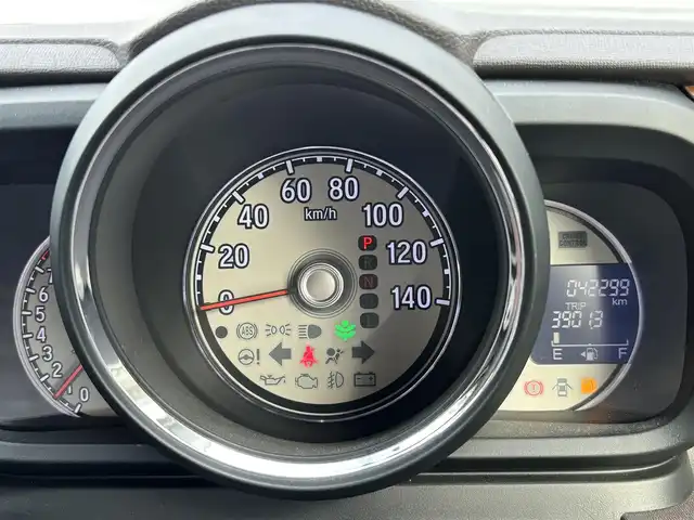 ホンダ Ｎ ＯＮＥ セレクト 熊本県 2019(令1)年 4.3万km プラチナホワイトパール ツートンカラー/純正8インチナビ(VXM-195VFi)/【フルセグTV/Bluetooth/CD/DVD/AUX】/バックカメラ/純正14インチAW/前後ドライブレコーダー/ビルトインETC/ハーフレザーシート/シートヒーター/純正フロアマット/横滑り防止/プッシュスタート/スペアキー/記録簿