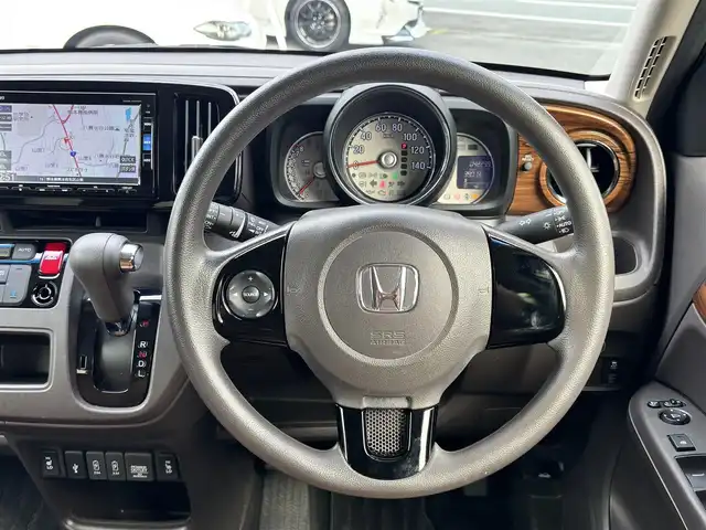 ホンダ Ｎ ＯＮＥ セレクト 熊本県 2019(令1)年 4.3万km プラチナホワイトパール ツートンカラー/純正8インチナビ(VXM-195VFi)/【フルセグTV/Bluetooth/CD/DVD/AUX】/バックカメラ/純正14インチAW/前後ドライブレコーダー/ビルトインETC/ハーフレザーシート/シートヒーター/純正フロアマット/横滑り防止/プッシュスタート/スペアキー/記録簿