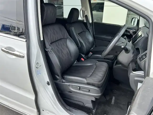 ホンダ オデッセイ ハイブリッド アブソルート・EXホンダセンジング 静岡県 2019(平31)年 3.1万km パール ホンダセンシング/・VSA（ABS＋TCS＋横すべり抑制）/純正7インチナビ/（CD/DVD/Bluetooth/FM/AM/SD）/マルチビューモニター/ETC2.0/カーテンエアバッグ/後席モニター/オートライト/オットマン/キャプテンシート/Wオートエアコン/デュアルエアコン/純正17AW