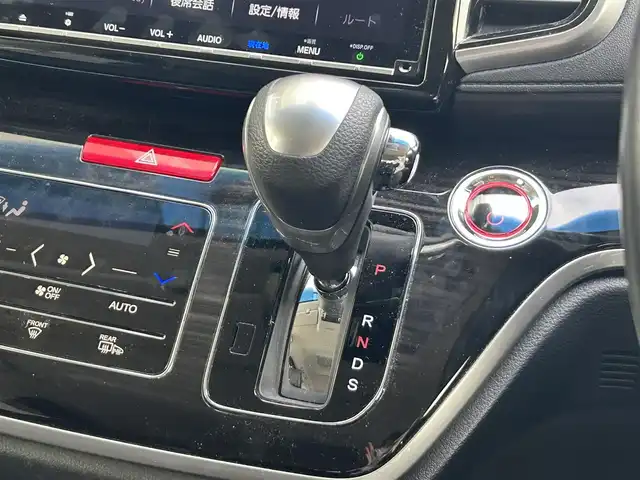 ホンダ オデッセイ ハイブリッド アブソルート・EXホンダセンジング 静岡県 2019(平31)年 3.1万km パール ホンダセンシング/・VSA（ABS＋TCS＋横すべり抑制）/純正7インチナビ/（CD/DVD/Bluetooth/FM/AM/SD）/マルチビューモニター/ETC2.0/カーテンエアバッグ/後席モニター/オートライト/オットマン/キャプテンシート/Wオートエアコン/デュアルエアコン/純正17AW