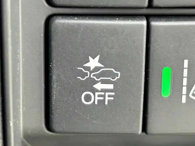 ホンダ オデッセイ ハイブリッド アブソルート・EXホンダセンジング 静岡県 2019(平31)年 3.1万km パール ホンダセンシング/・VSA（ABS＋TCS＋横すべり抑制）/純正7インチナビ/（CD/DVD/Bluetooth/FM/AM/SD）/マルチビューモニター/ETC2.0/カーテンエアバッグ/後席モニター/オートライト/オットマン/キャプテンシート/Wオートエアコン/デュアルエアコン/純正17AW