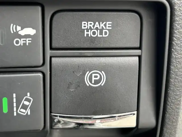 ホンダ オデッセイ ハイブリッド アブソルート・EXホンダセンジング 静岡県 2019(平31)年 3.1万km パール ホンダセンシング/・VSA（ABS＋TCS＋横すべり抑制）/純正7インチナビ/（CD/DVD/Bluetooth/FM/AM/SD）/マルチビューモニター/ETC2.0/カーテンエアバッグ/後席モニター/オートライト/オットマン/キャプテンシート/Wオートエアコン/デュアルエアコン/純正17AW