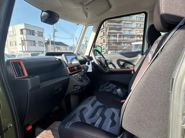 ダイハツ タント ファンクロス 島根県 2022(令4)年 1.3万km フォレストカーキメタリック 社外ＳＤナビ　/フルセグTV　/ＤＶＤ再生　/Ｂｌｕｅｔｏｏｔｈ接続　/両側パワースライドドア　/アイドリングストップ　/衝突軽減ブレーキ　/レーンキープアシスト/前後コーナーセンサー　/前席シートヒーター　/オートハイビーム／ライト　/スマートキー/プッシュスタート/純正LEDヘッドライト　/純正１４インチアルミホイール/保証書・取扱説明書