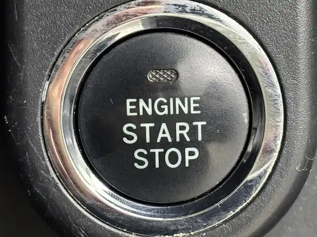 トヨタ ルーミー カスタムG 福岡県 2019(平31)年 7.3万km 白 純正ナビ／フルセグＴＶ　/バックカメラ　/ＥＴＣ　/前方ドラレコ　/クルーズコントロール　/コーナーセンサー　/衝突被害軽減ブレーキ　/横滑り防止装置　/アイドリングストップ　/両側電動スライドドア　/純正１４インチＡＷ