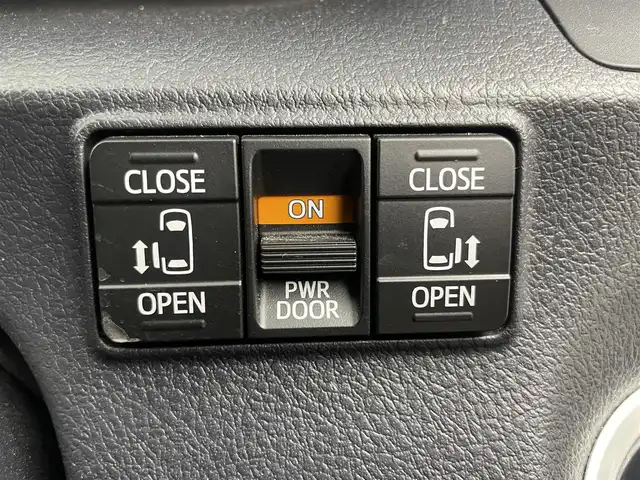 トヨタ シエンタ ハイブリッド ファンベースG 埼玉県 2021(令3)年 3.2万km ホワイトパールクリスタルシャイン 純正ナビ　アラウンドビューモニター　ビルトインＥＴＣ２．０　前後ドライブレコーダー　セーフティセンス　クルーズコントロール　シートヒーター　スマートキー　オートハイビーム　ＬＥＤライト　地デジＴＶ