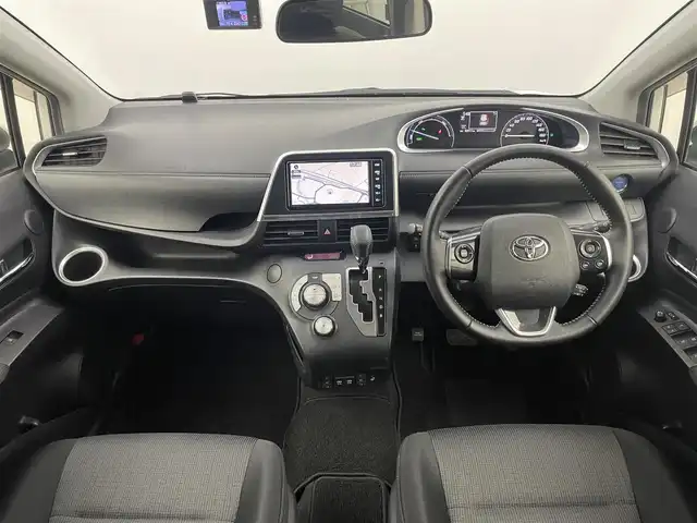 トヨタ シエンタ ハイブリッド ファンベースG 埼玉県 2021(令3)年 3.2万km ホワイトパールクリスタルシャイン 純正ナビ　アラウンドビューモニター　ビルトインＥＴＣ２．０　前後ドライブレコーダー　セーフティセンス　クルーズコントロール　シートヒーター　スマートキー　オートハイビーム　ＬＥＤライト　地デジＴＶ