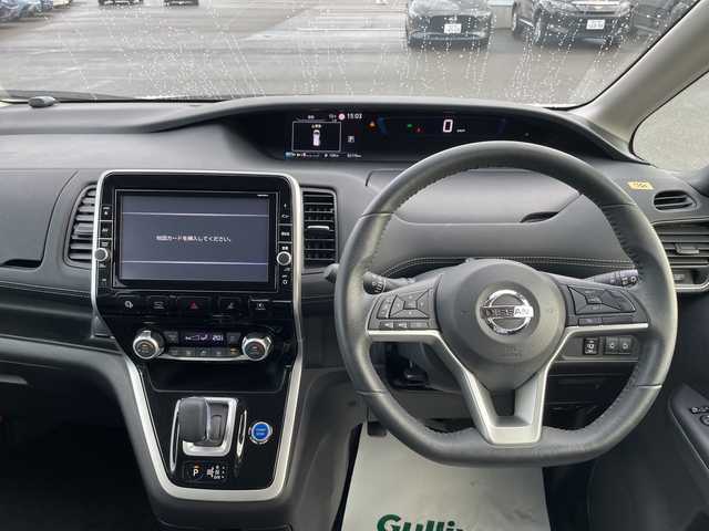 日産 セレナ e－パワー ハイウェイスター V 石川県 2018(平30)年 8.3万km パール ワンオーナー　純正大画面ナビ　フルセグＴＶ　アラウンドビューモニター　ＬＥＤヘッドライト　ＥＴＣ　ドラレコ　エマージェンシーブレーキ　クルコン　両側パワースライド　ハイビームアシスト　踏み間違い防止