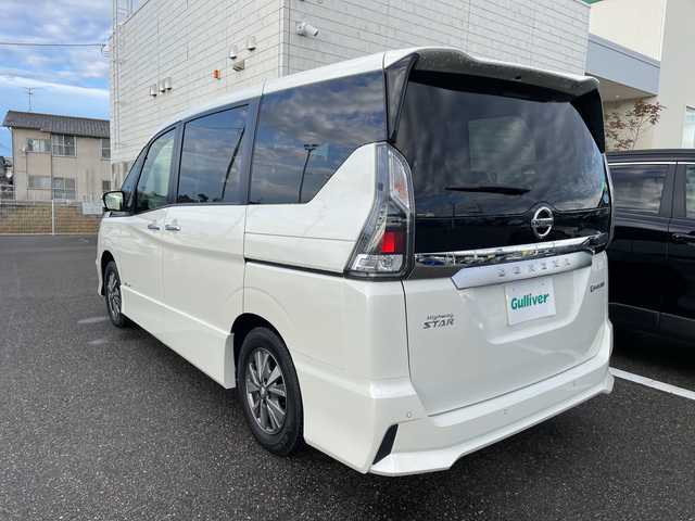 日産 セレナ e－パワー ハイウェイスター V 石川県 2018(平30)年 8.3万km パール ワンオーナー　純正大画面ナビ　フルセグＴＶ　アラウンドビューモニター　ＬＥＤヘッドライト　ＥＴＣ　ドラレコ　エマージェンシーブレーキ　クルコン　両側パワースライド　ハイビームアシスト　踏み間違い防止